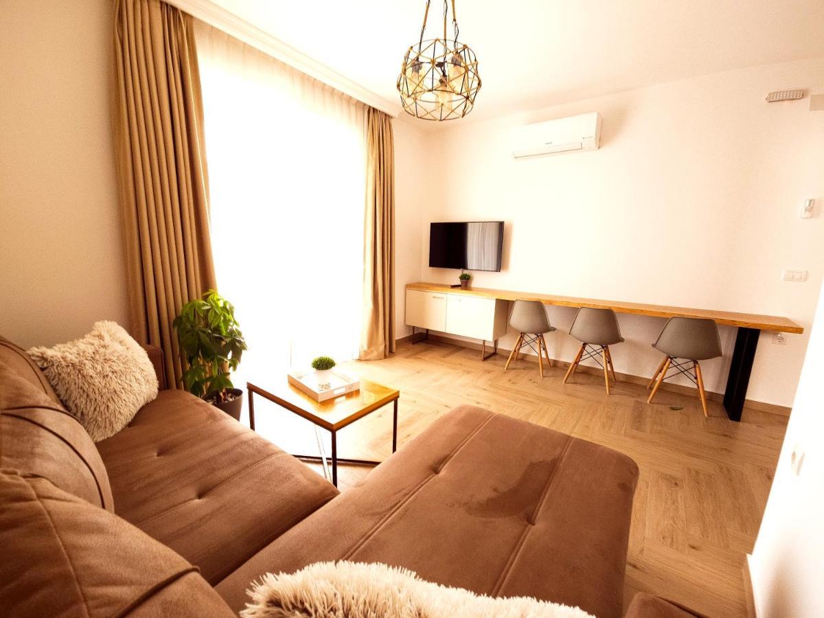 Lacasa Apartments & Restaurant Ulcinj Exterior photo