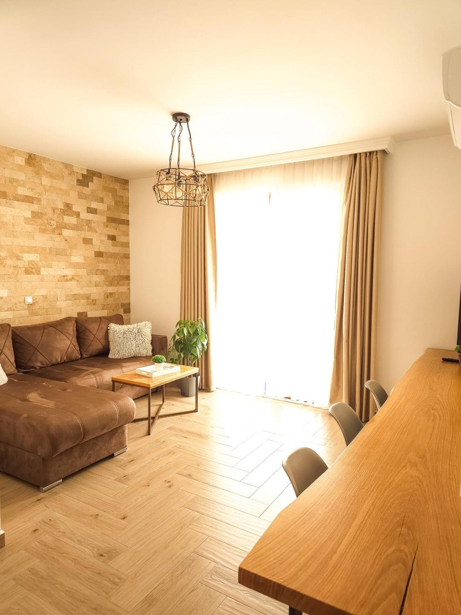 Lacasa Apartments & Restaurant Ulcinj Exterior photo
