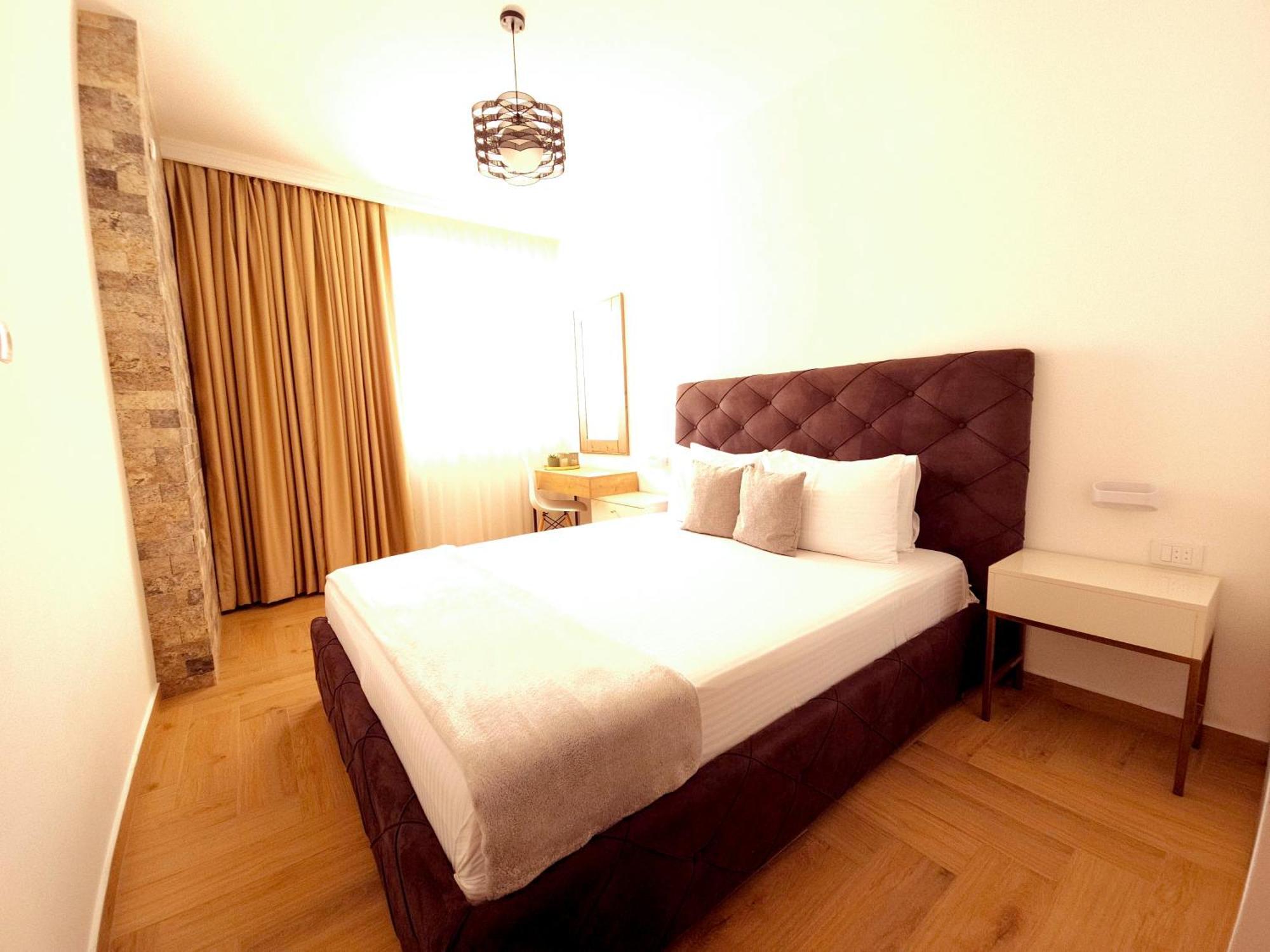 Lacasa Apartments & Restaurant Ulcinj Exterior photo