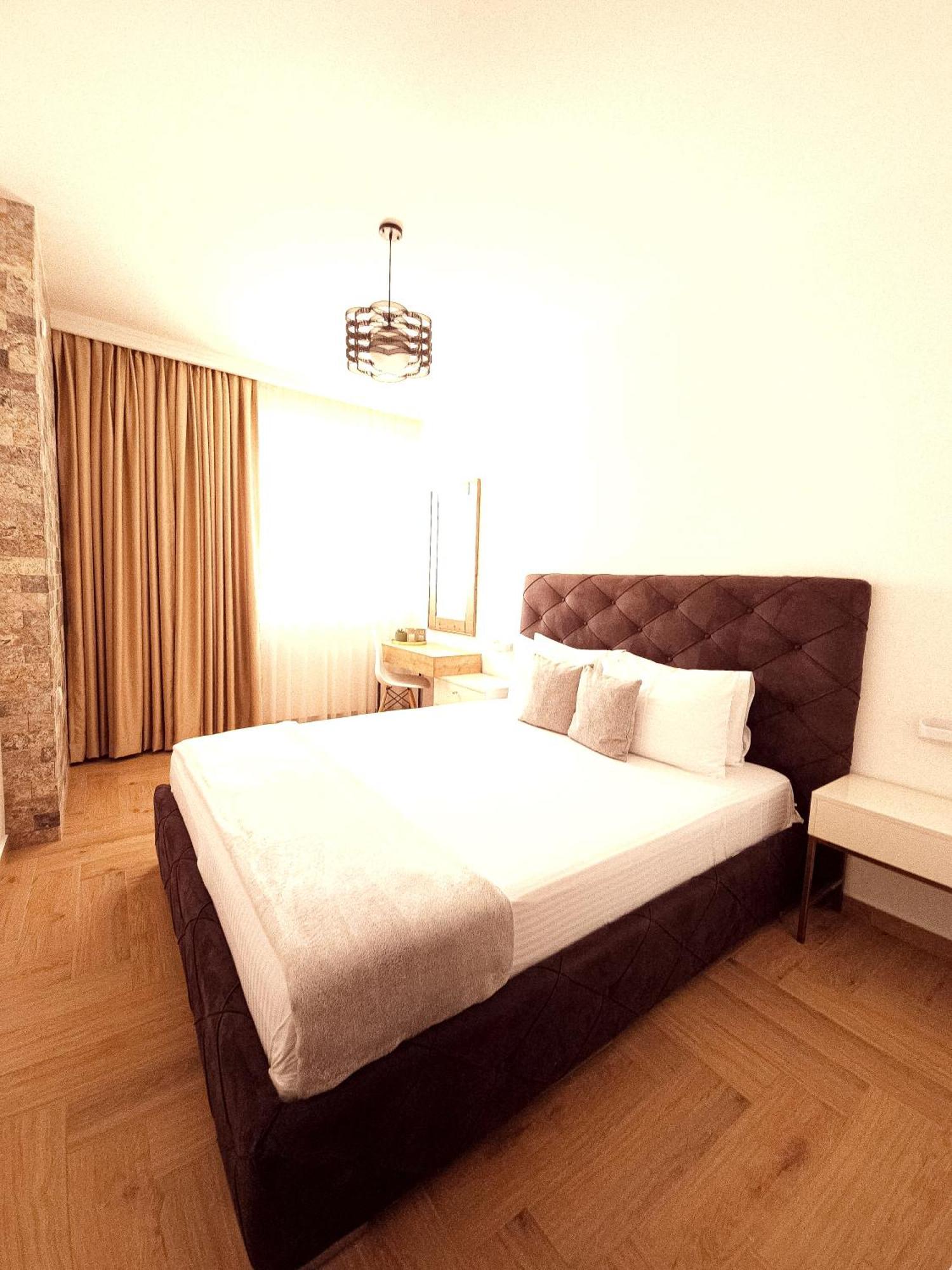 Lacasa Apartments & Restaurant Ulcinj Exterior photo