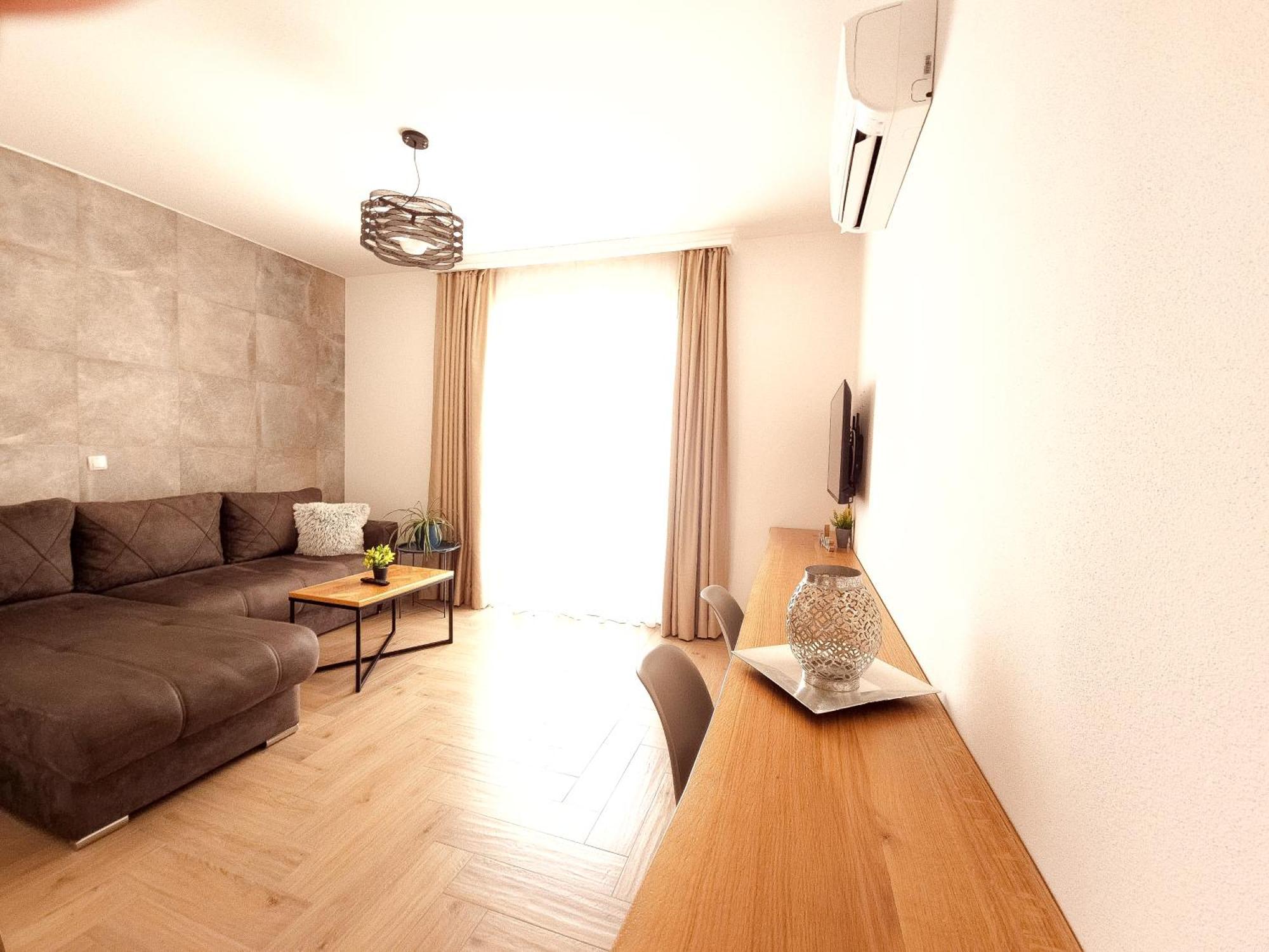 Lacasa Apartments & Restaurant Ulcinj Exterior photo