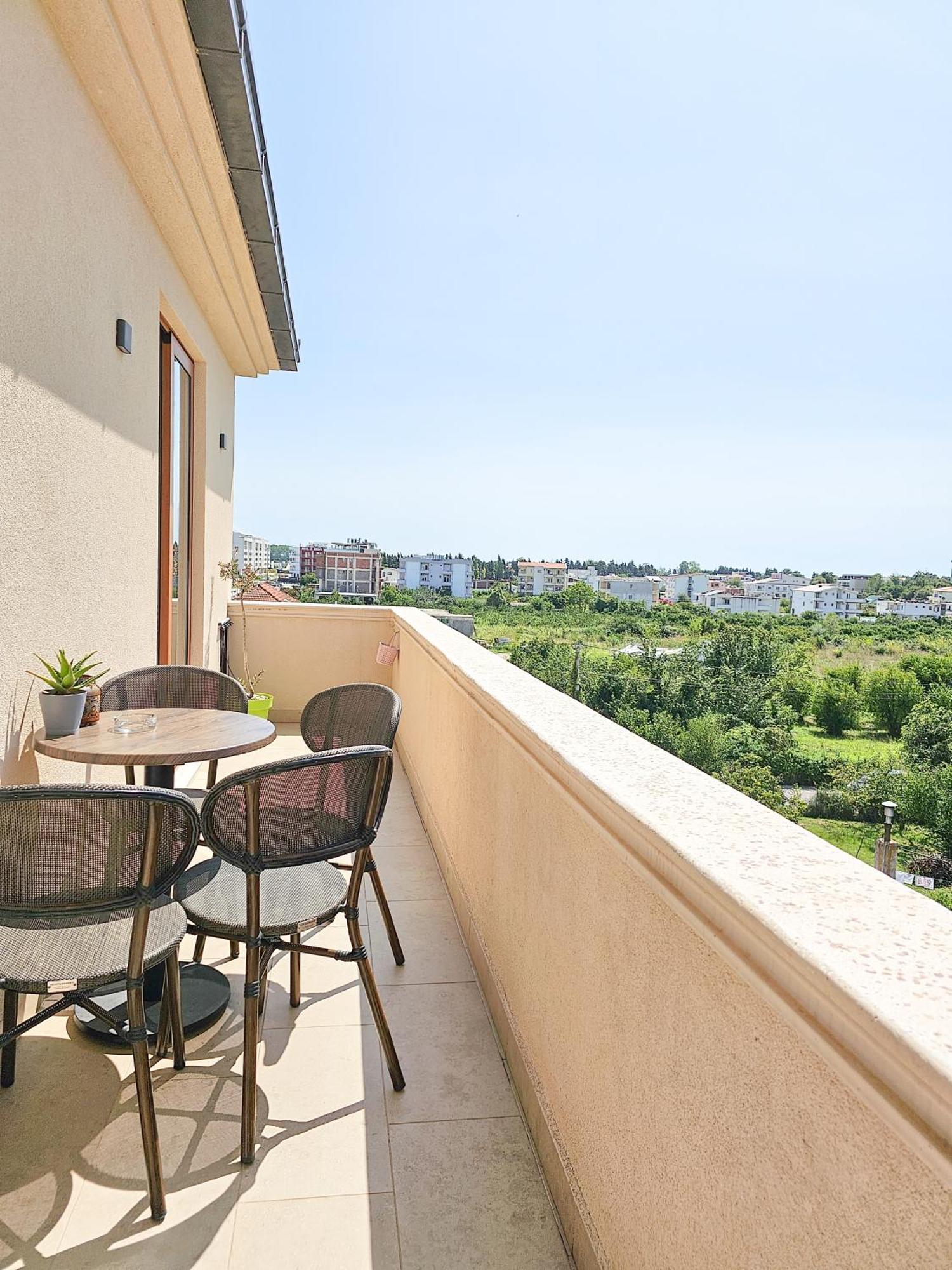 Lacasa Apartments & Restaurant Ulcinj Room photo