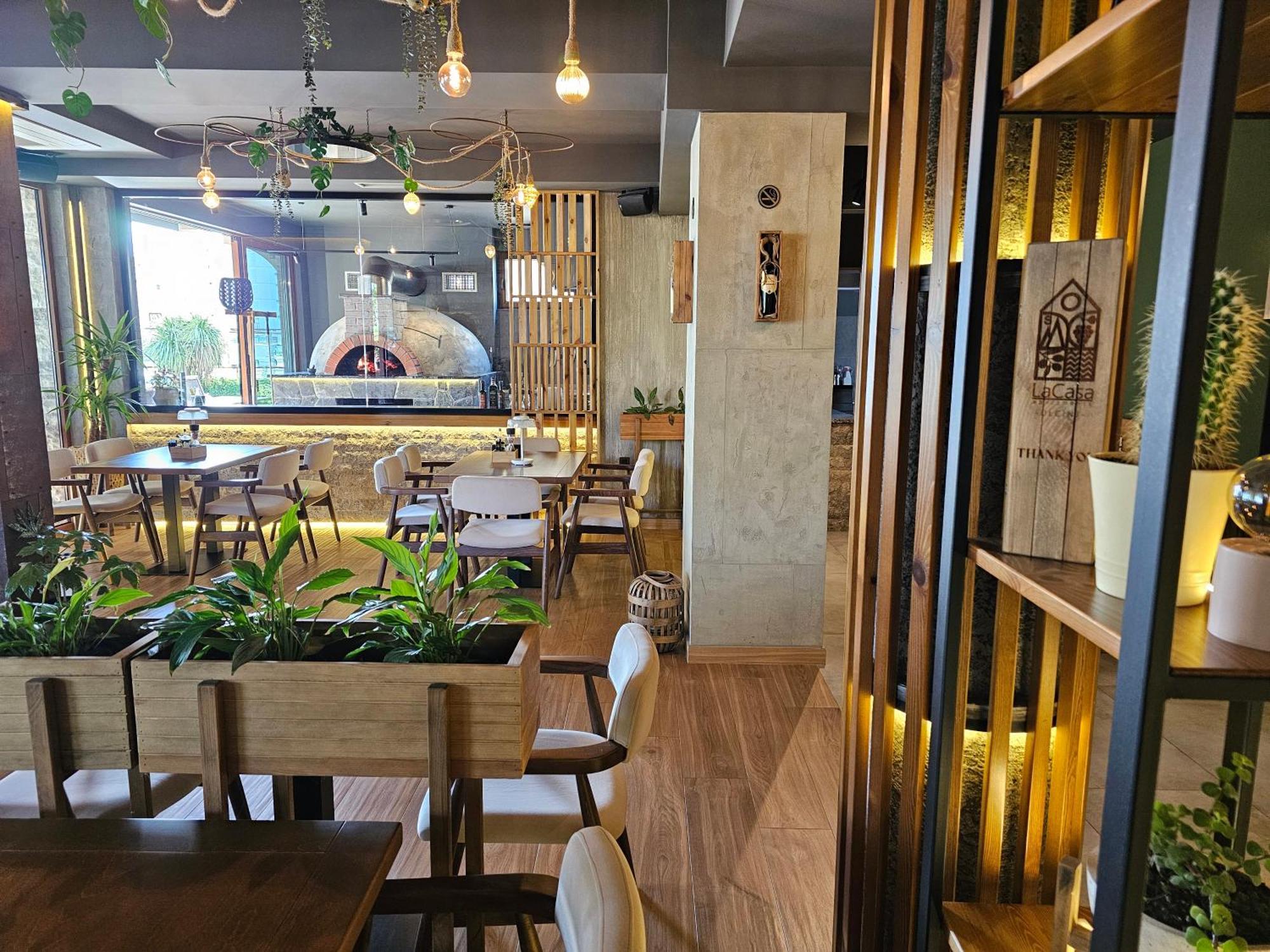 Lacasa Apartments & Restaurant Ulcinj Exterior photo